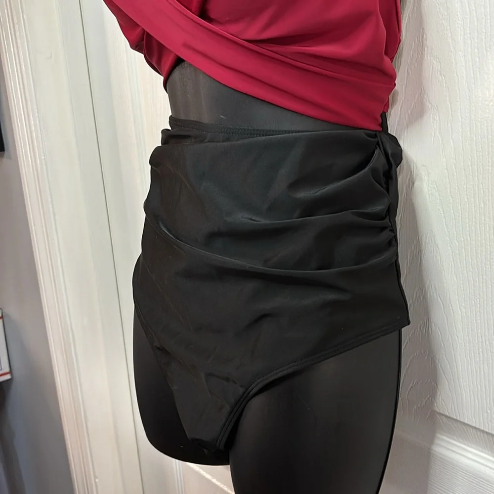 Red & black one piece swim suit, size XXL, NWOT. - Picture 7 of 15